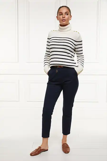 Arnesby Chino (Ink Navy) - Image 9
