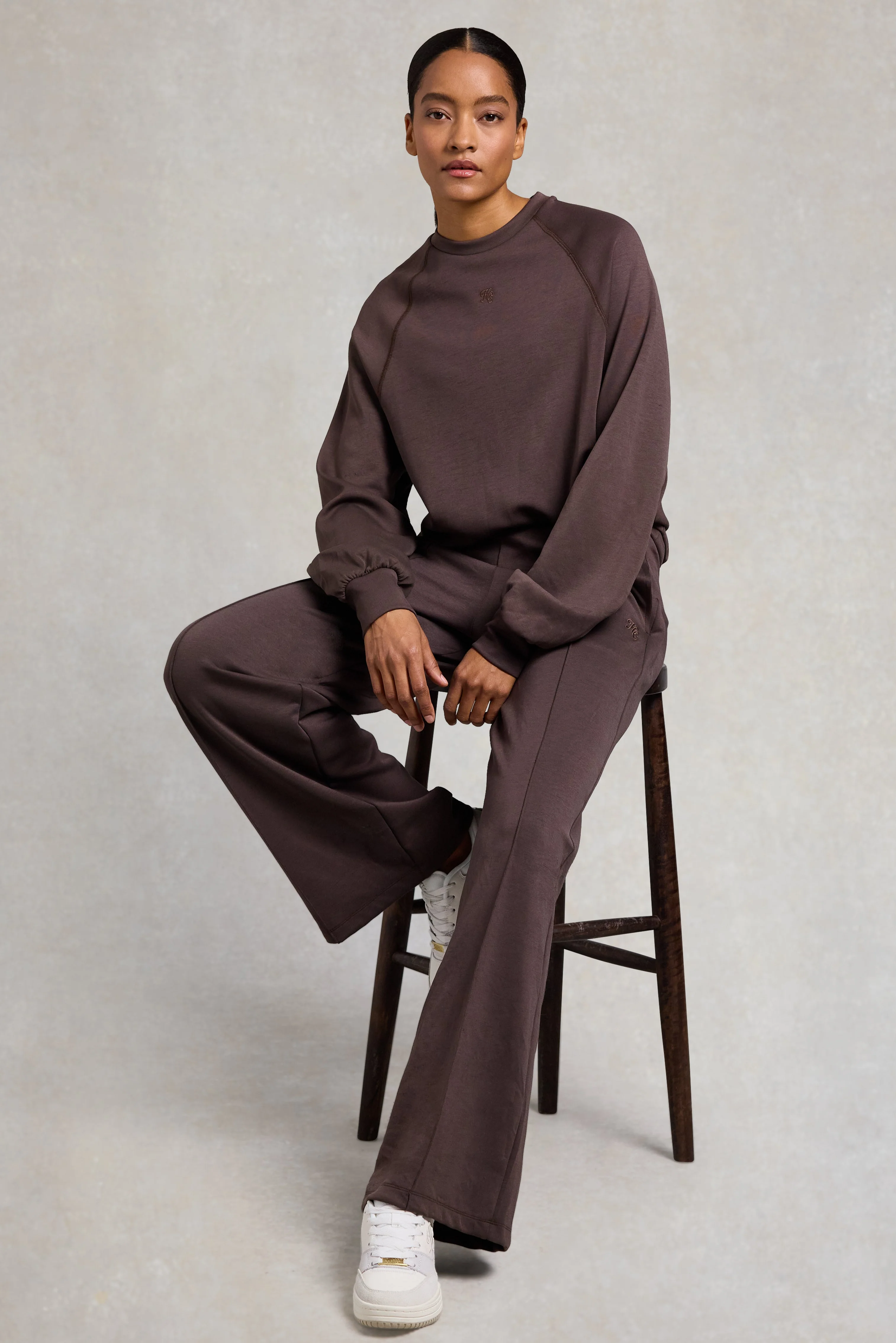 Artemis Crew Neck Sweat (Chocolate)
