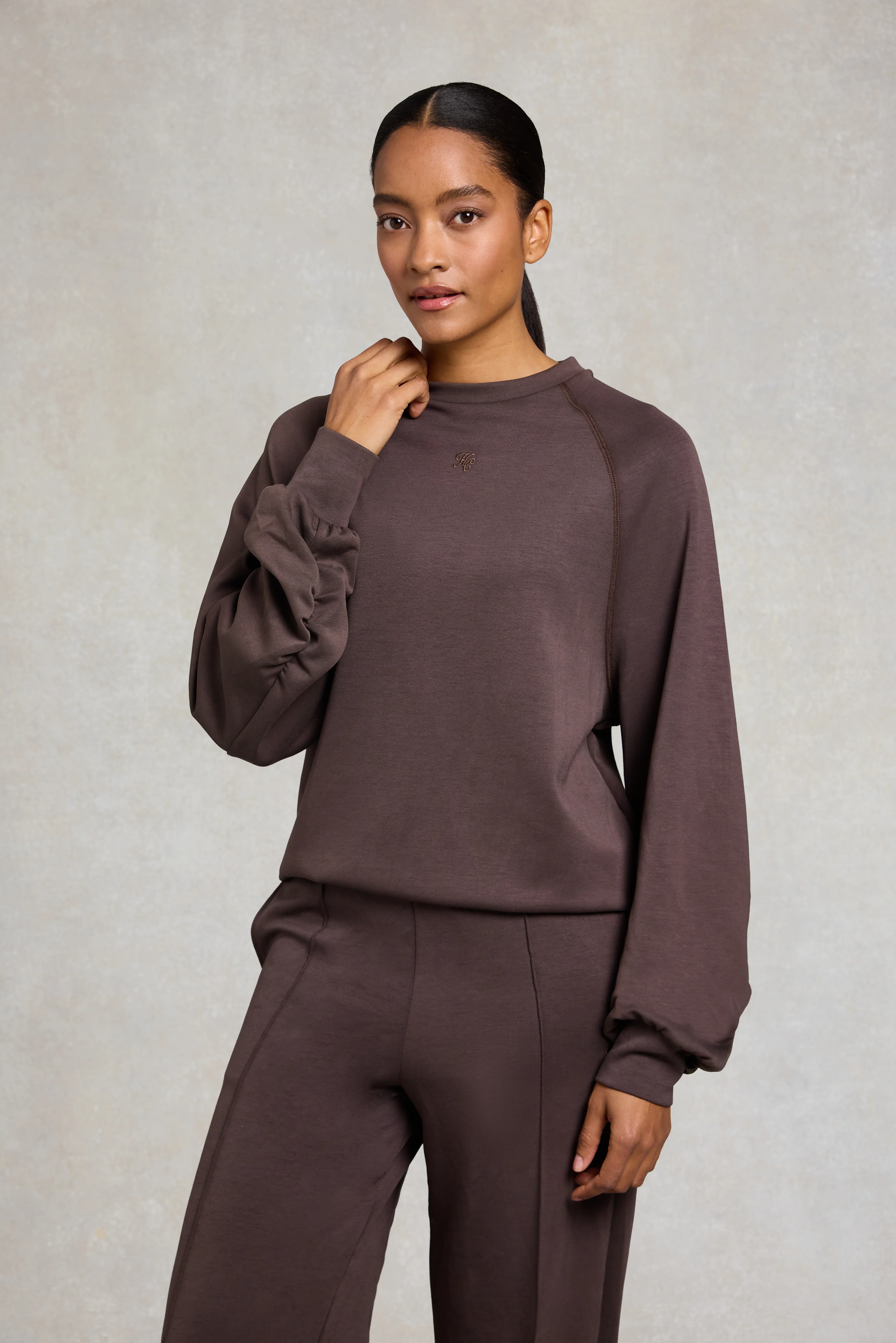 Artemis Crew Neck Sweat (Chocolate) - Image 2