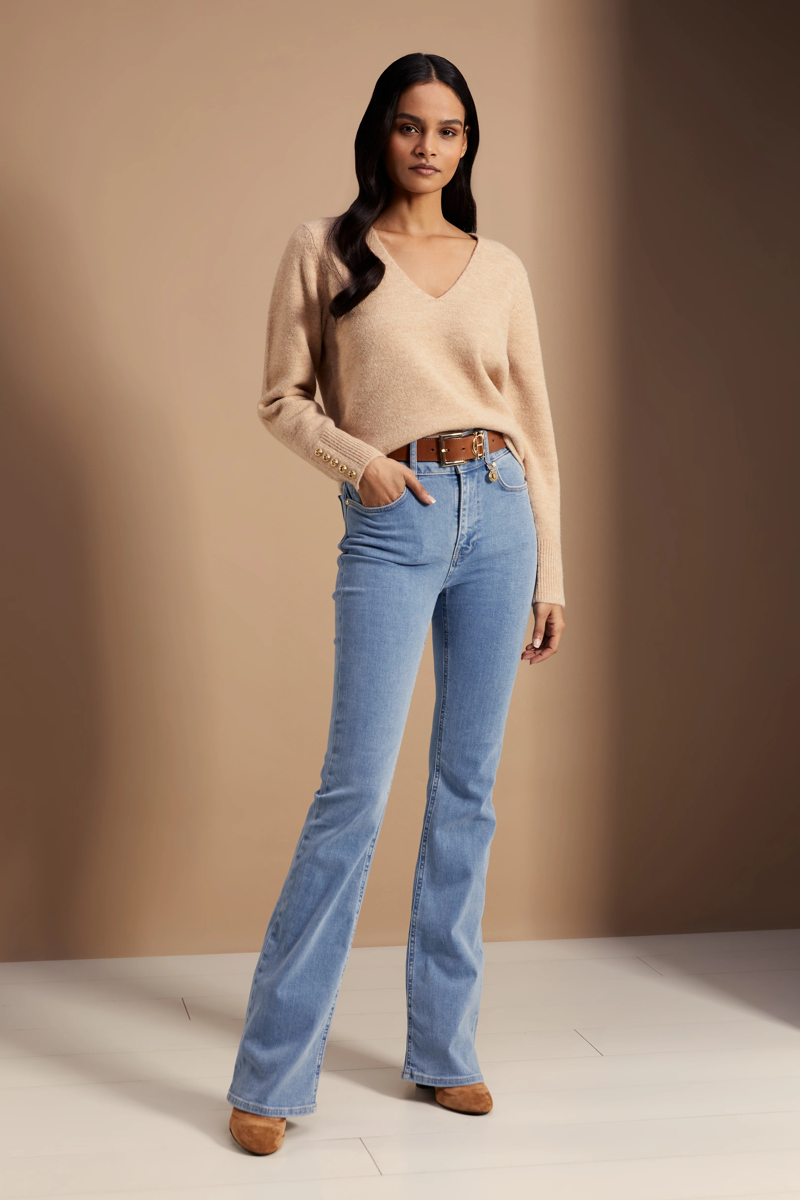 Berkeley V-Neck Knit (Camel) - Image 5