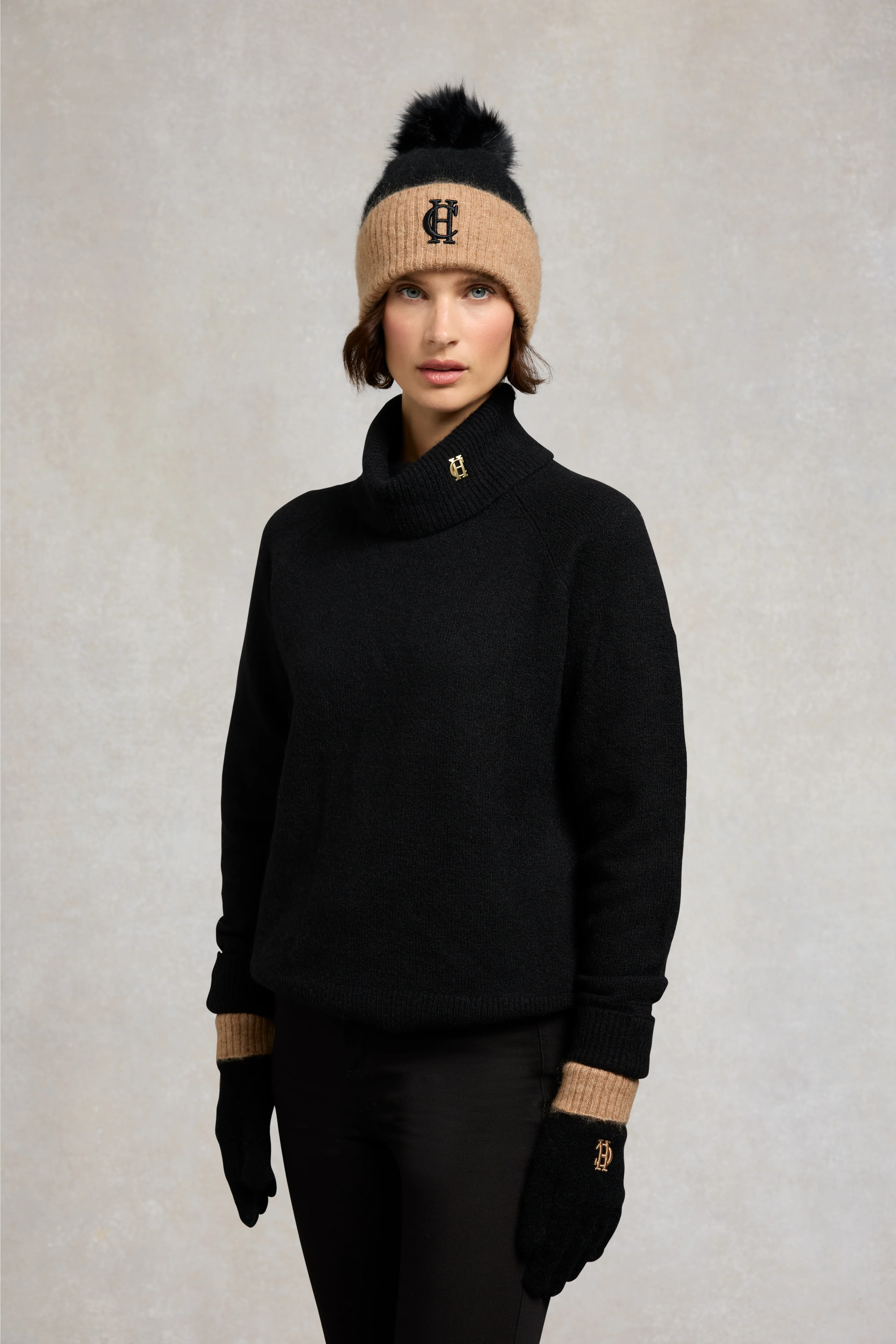 Chelsea Bobble Hat (Black) - Image 5
