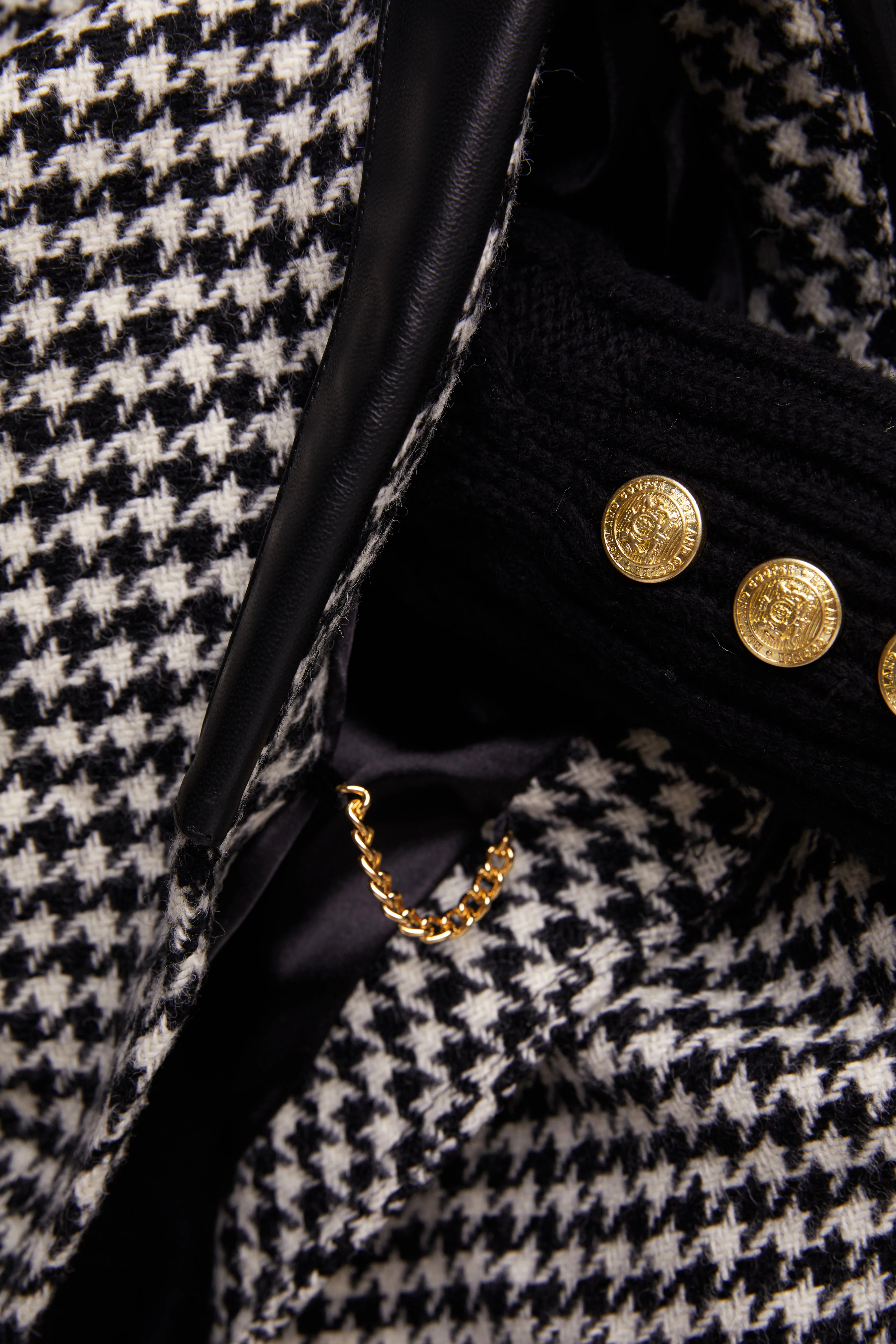 Chiltern Cape (Houndstooth) - Image 10