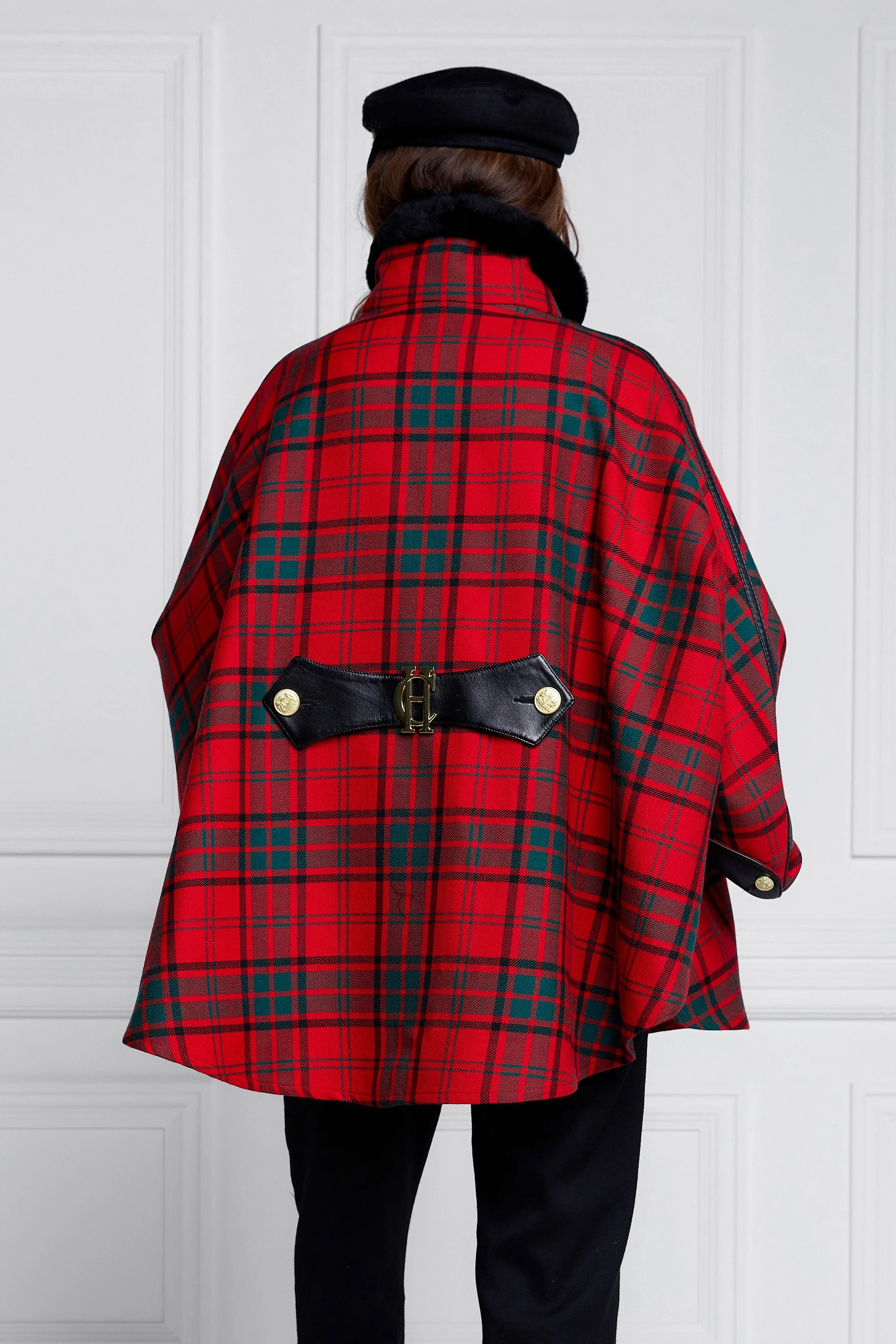 Chiltern Cape (Red Tartan) - Image 2