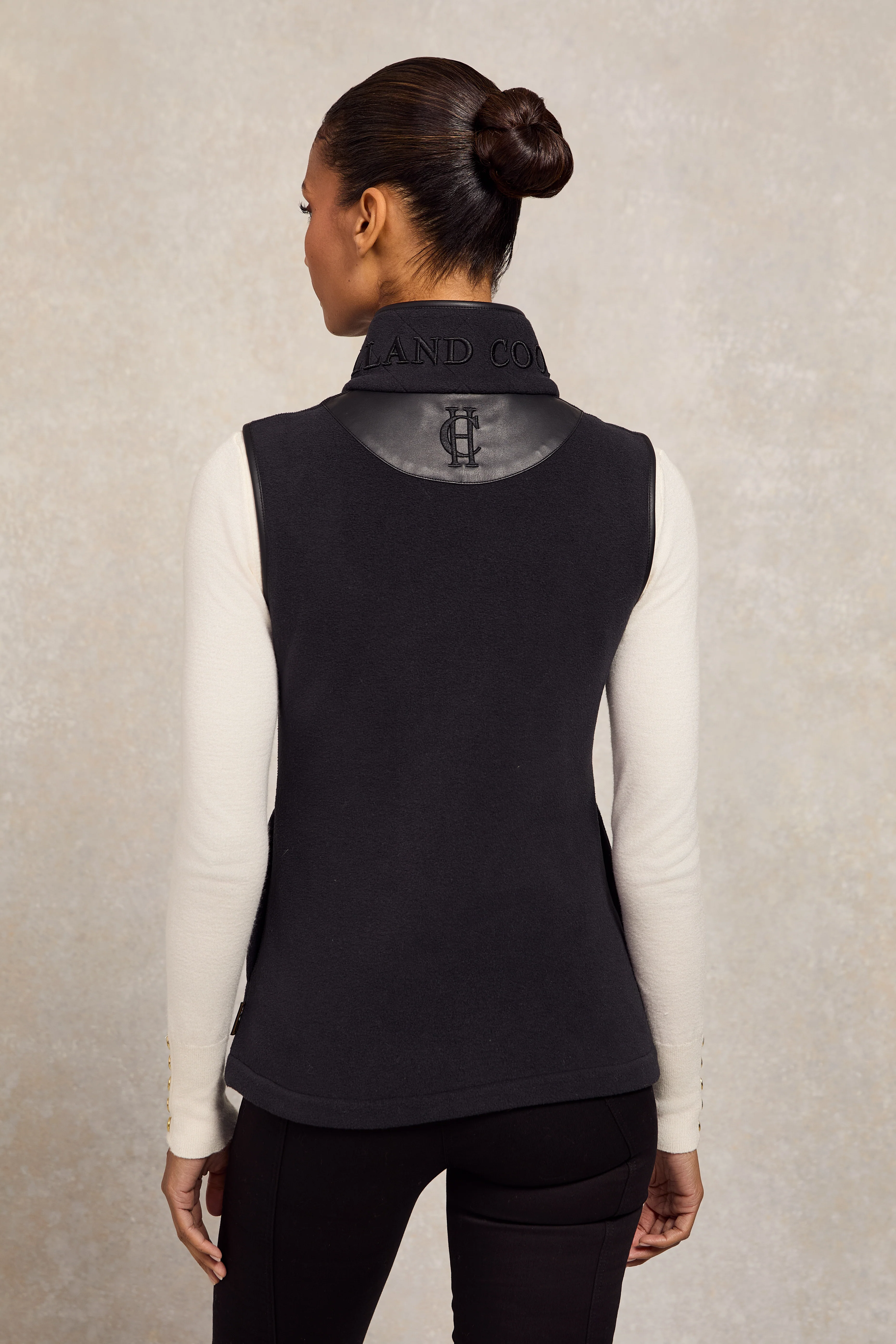 Country Fleece Gilet (Black) - Image 5