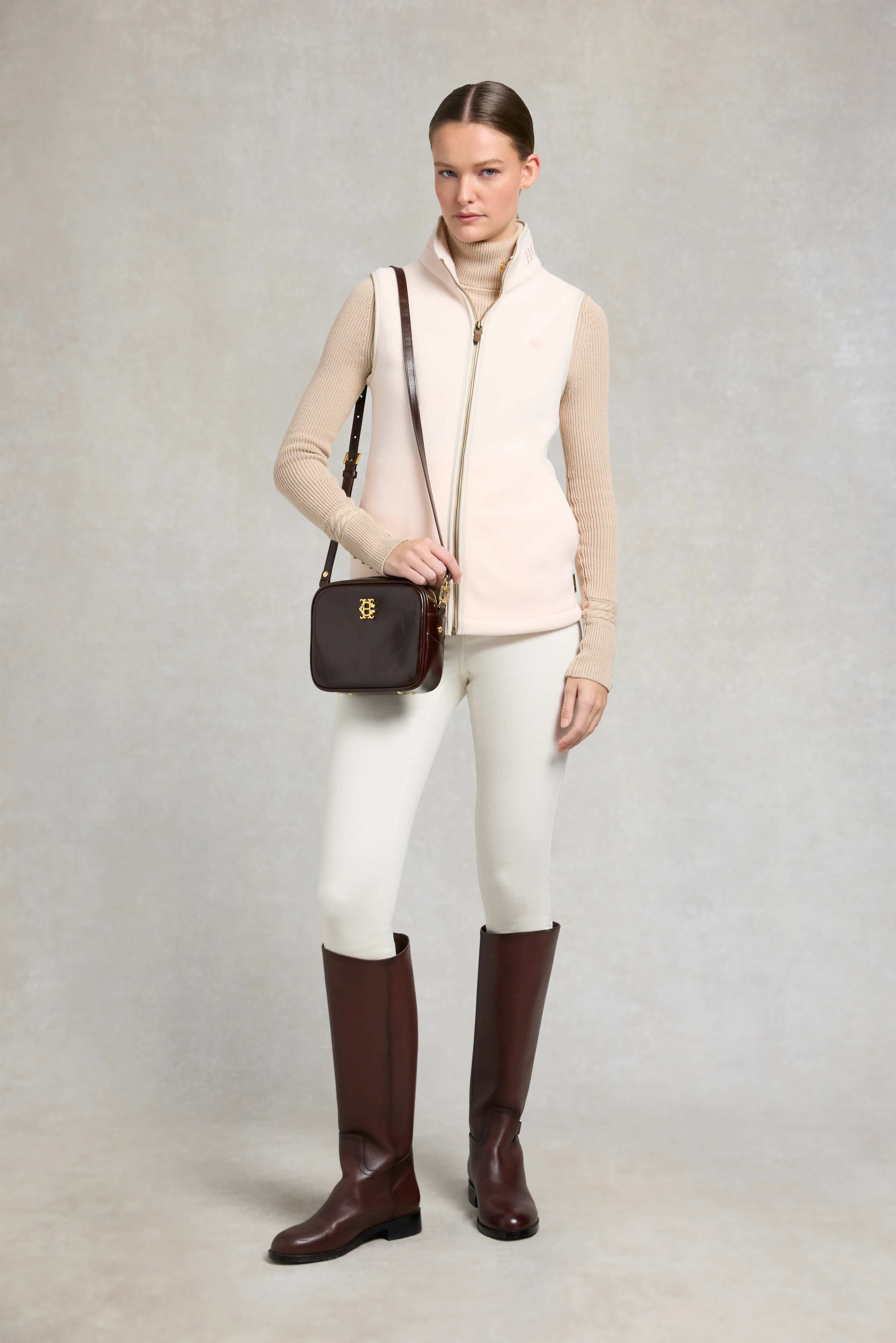 Country Fleece Gilet (Palest Pink) - Image 2