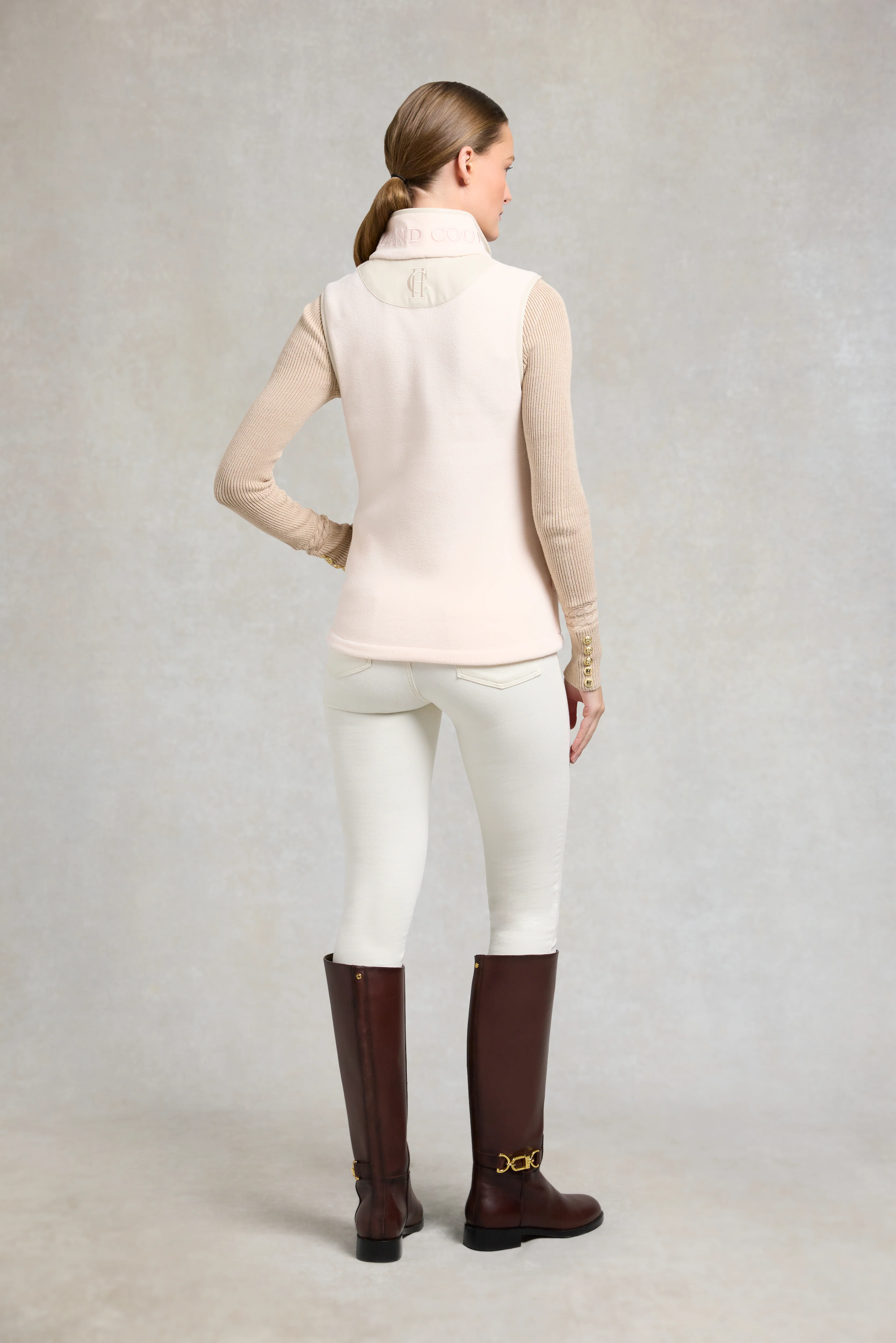 Country Fleece Gilet (Palest Pink) - Image 4