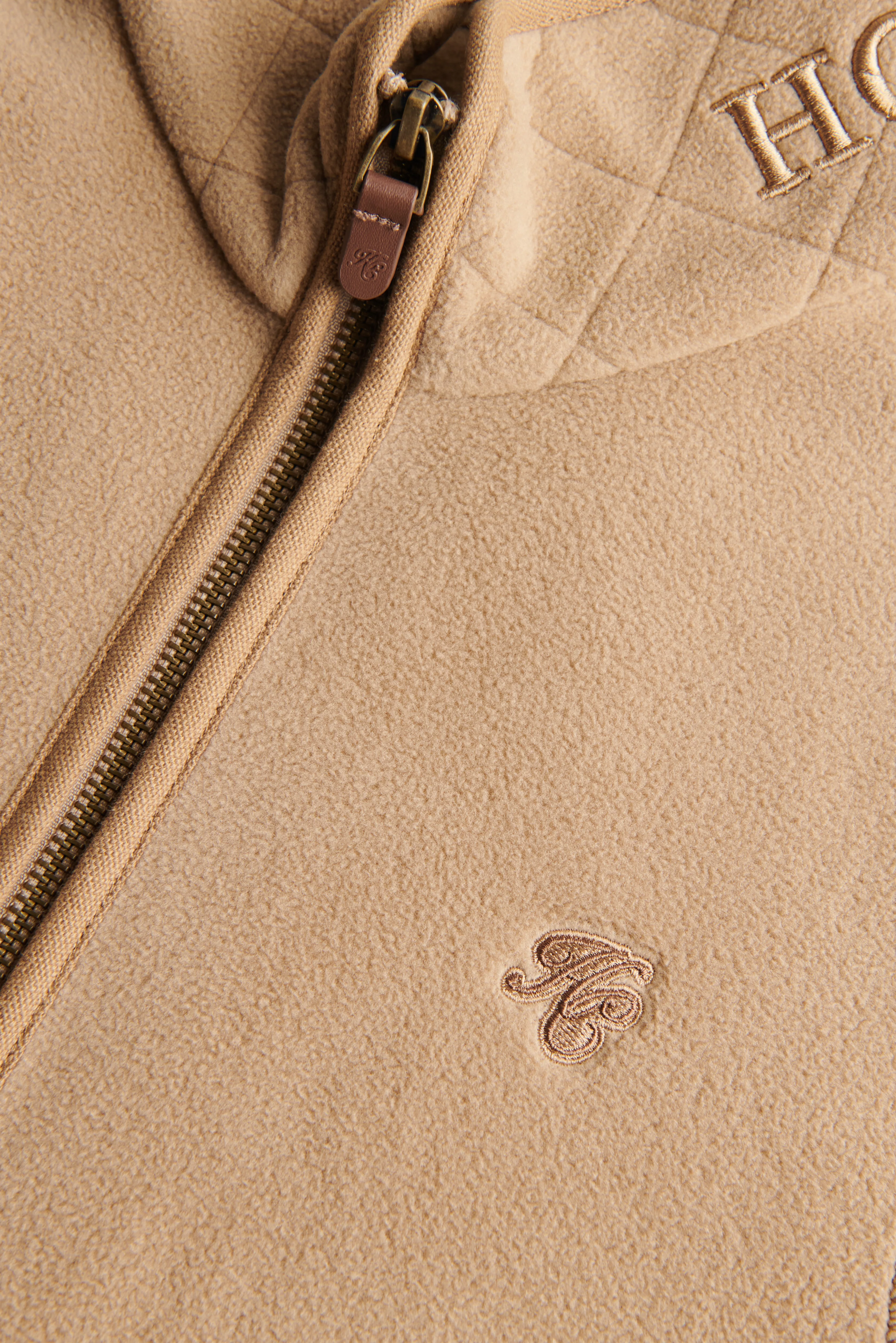 Country Longline Fleece Gilet (Sand) - Image 7