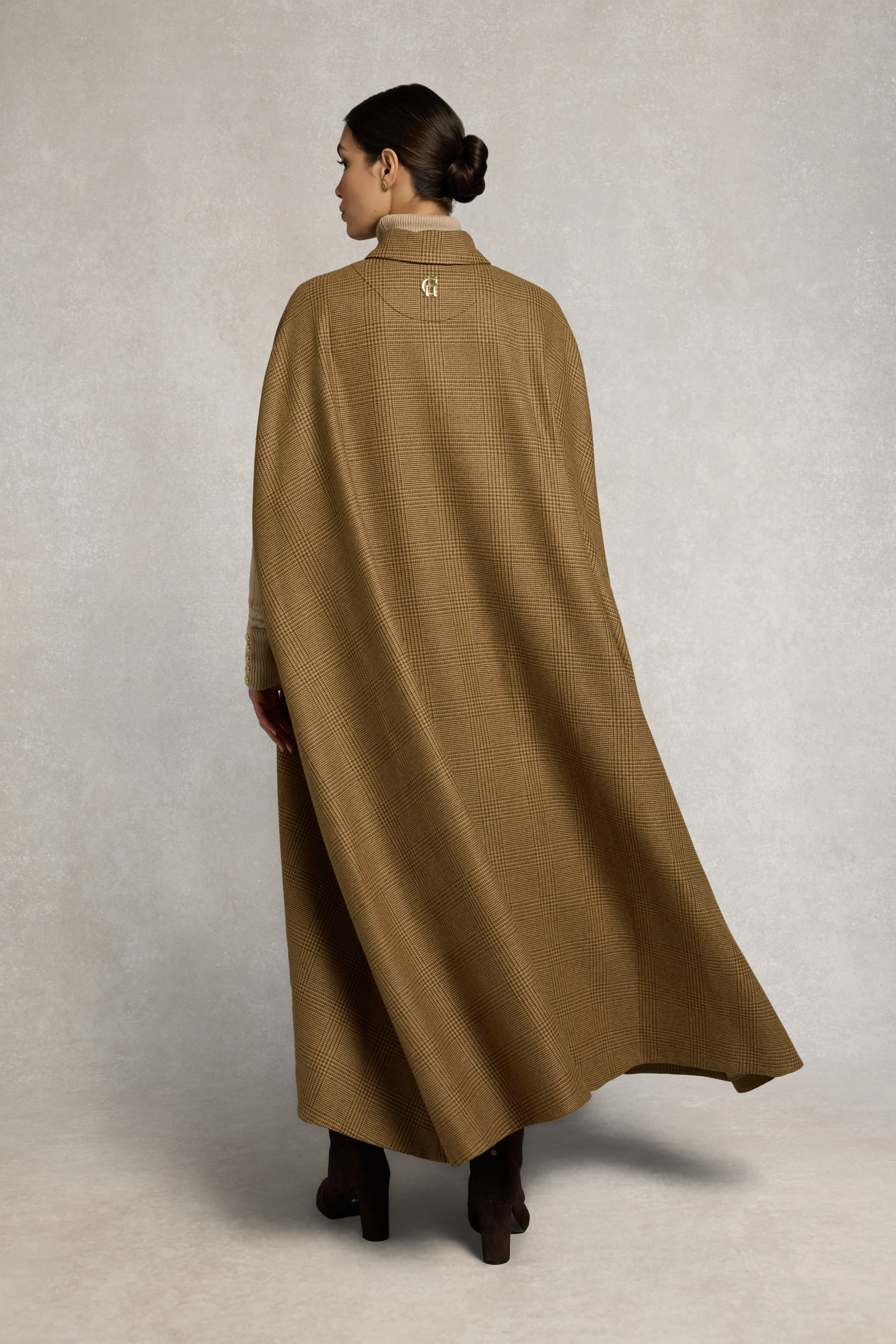 Full Length Knightsbridge Cape (Tawny) - Image 9