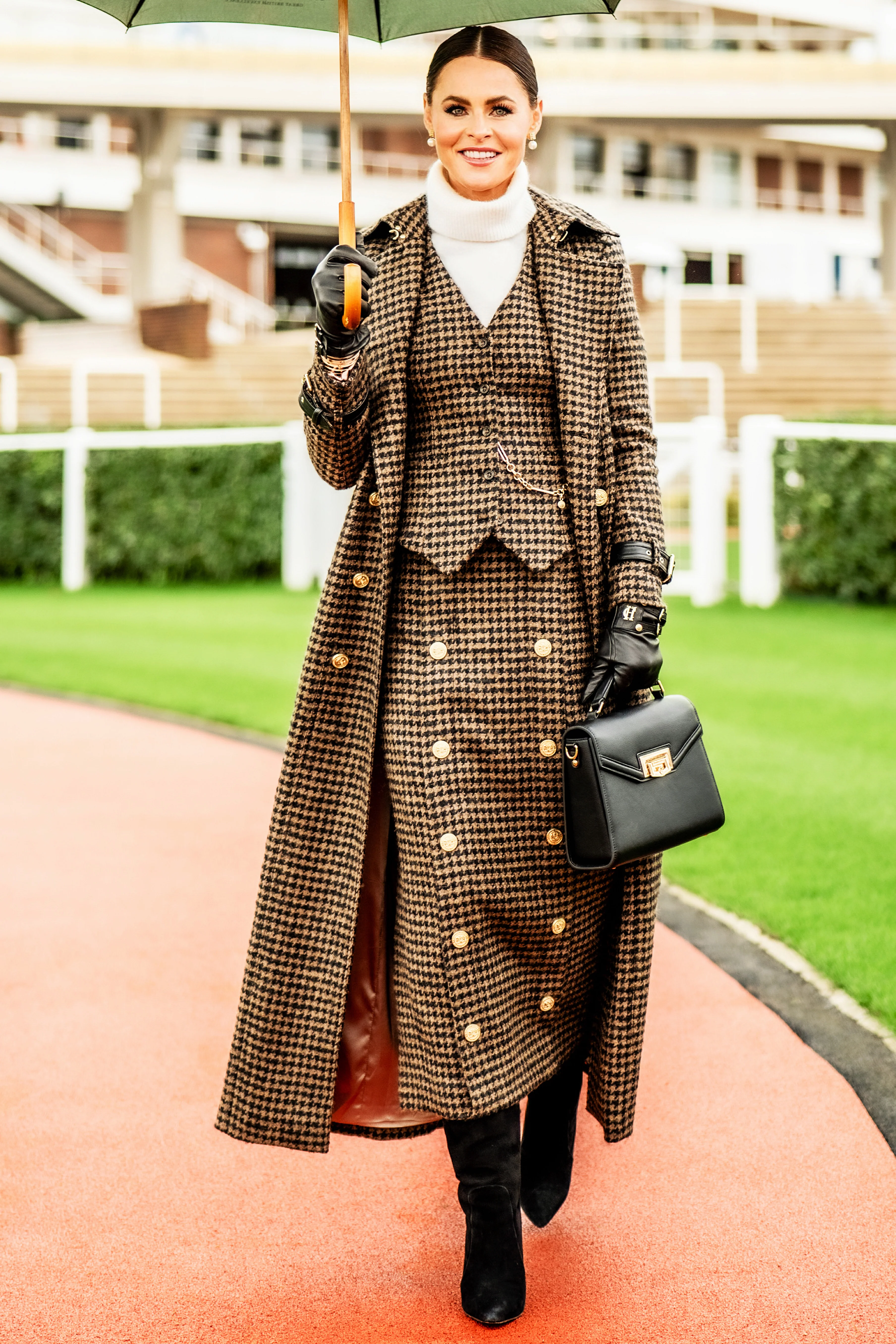 Hampton Waistcoat (Chocolate Houndstooth) - Image 3