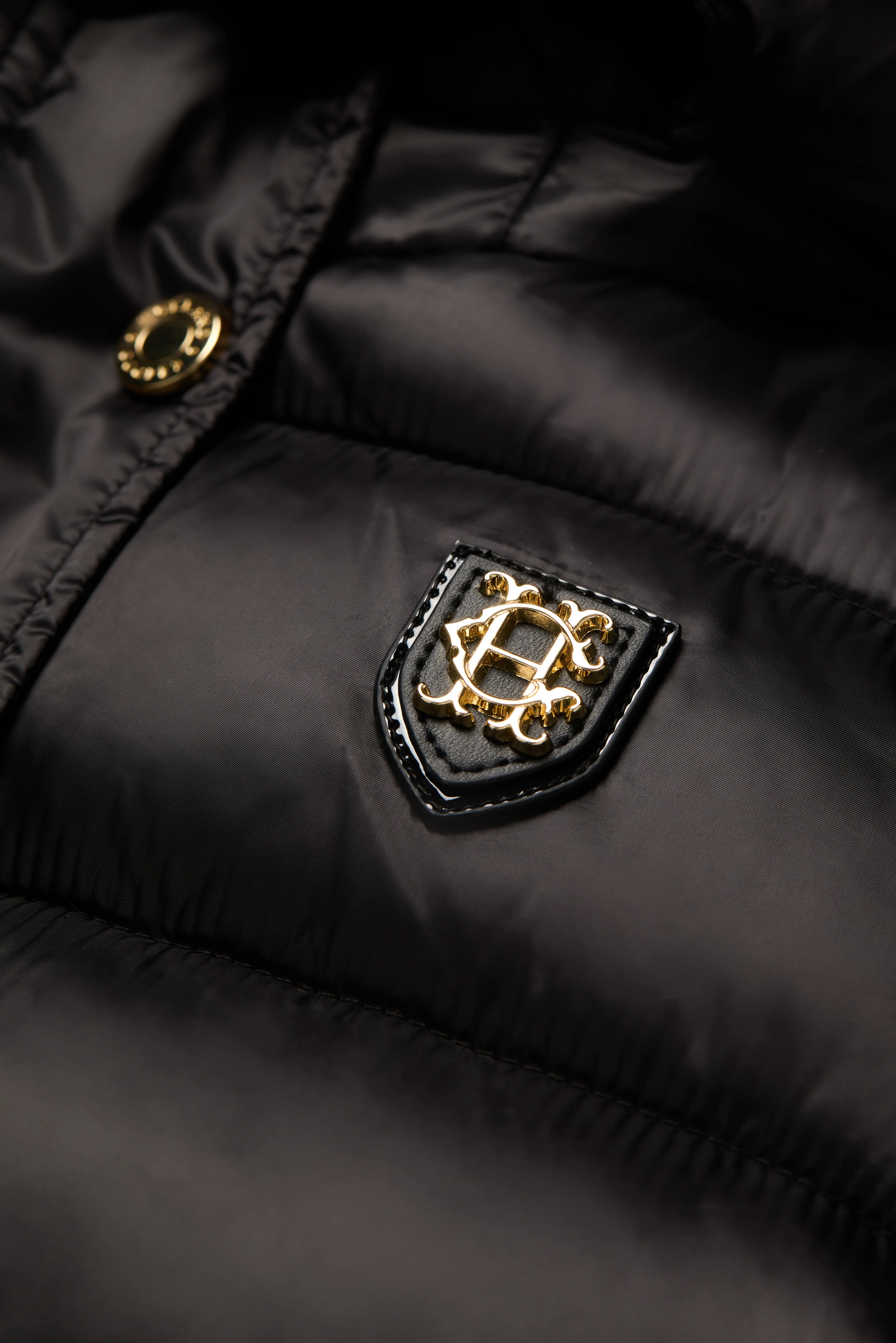 Harlow Sherpa Gilet (Deep Black) - Image 10
