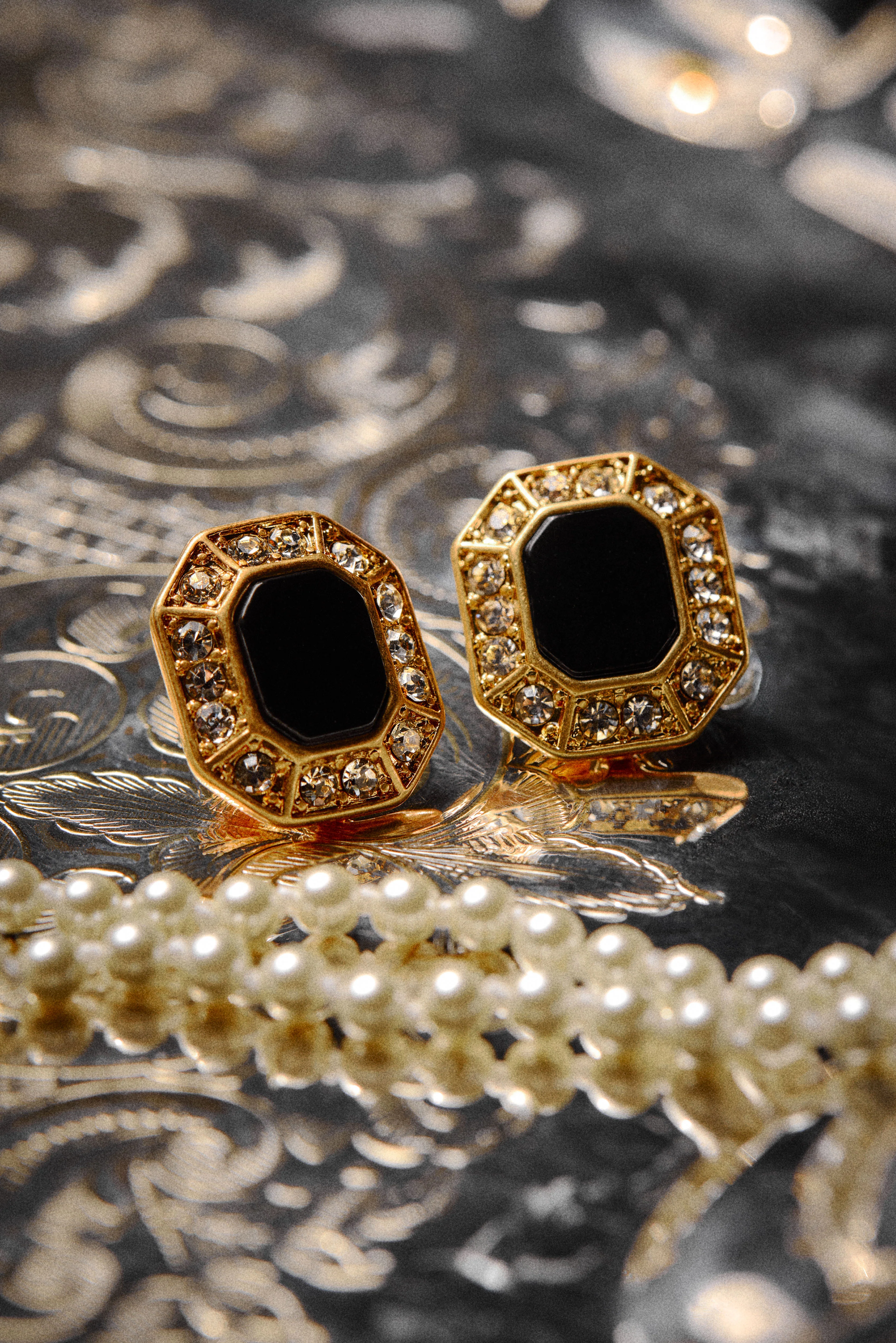 HC Luxury Cufflink (Onyx Gold)