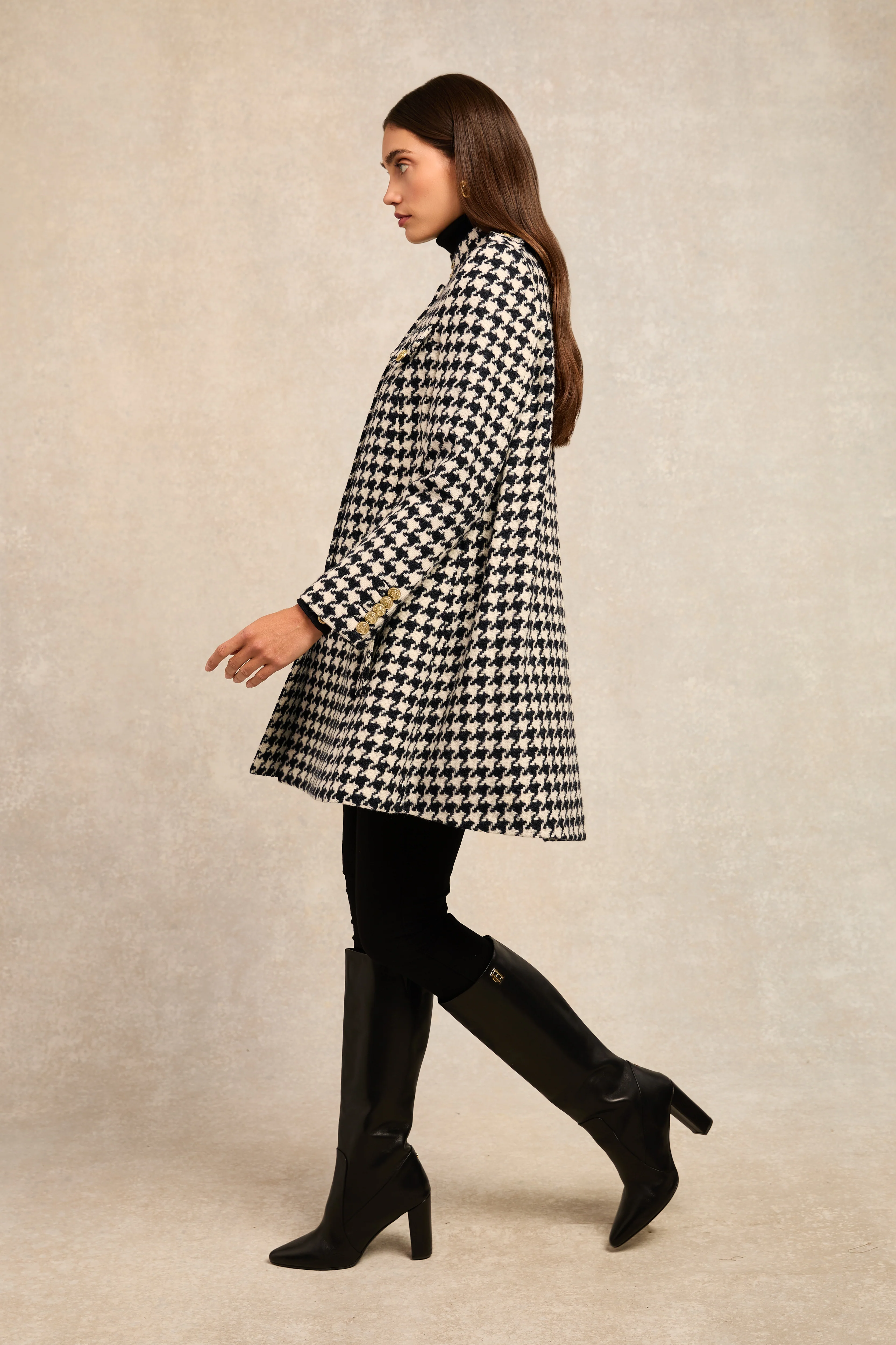 Highbury Cape Coat (Large Scale Houndstooth) - Image 11