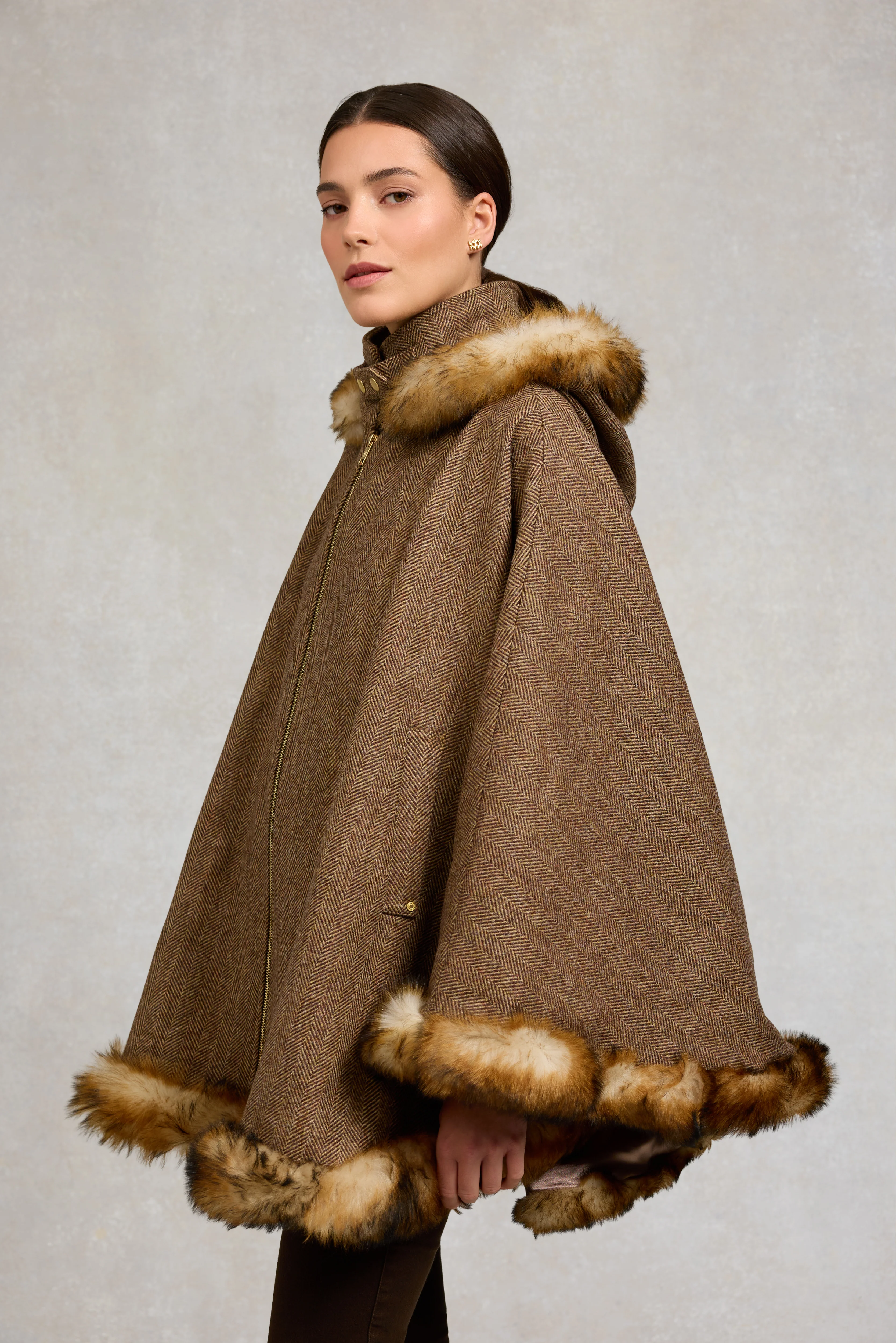 Kensington Gold Label Cape (Large Scale Brown Herringbone) - Image 4