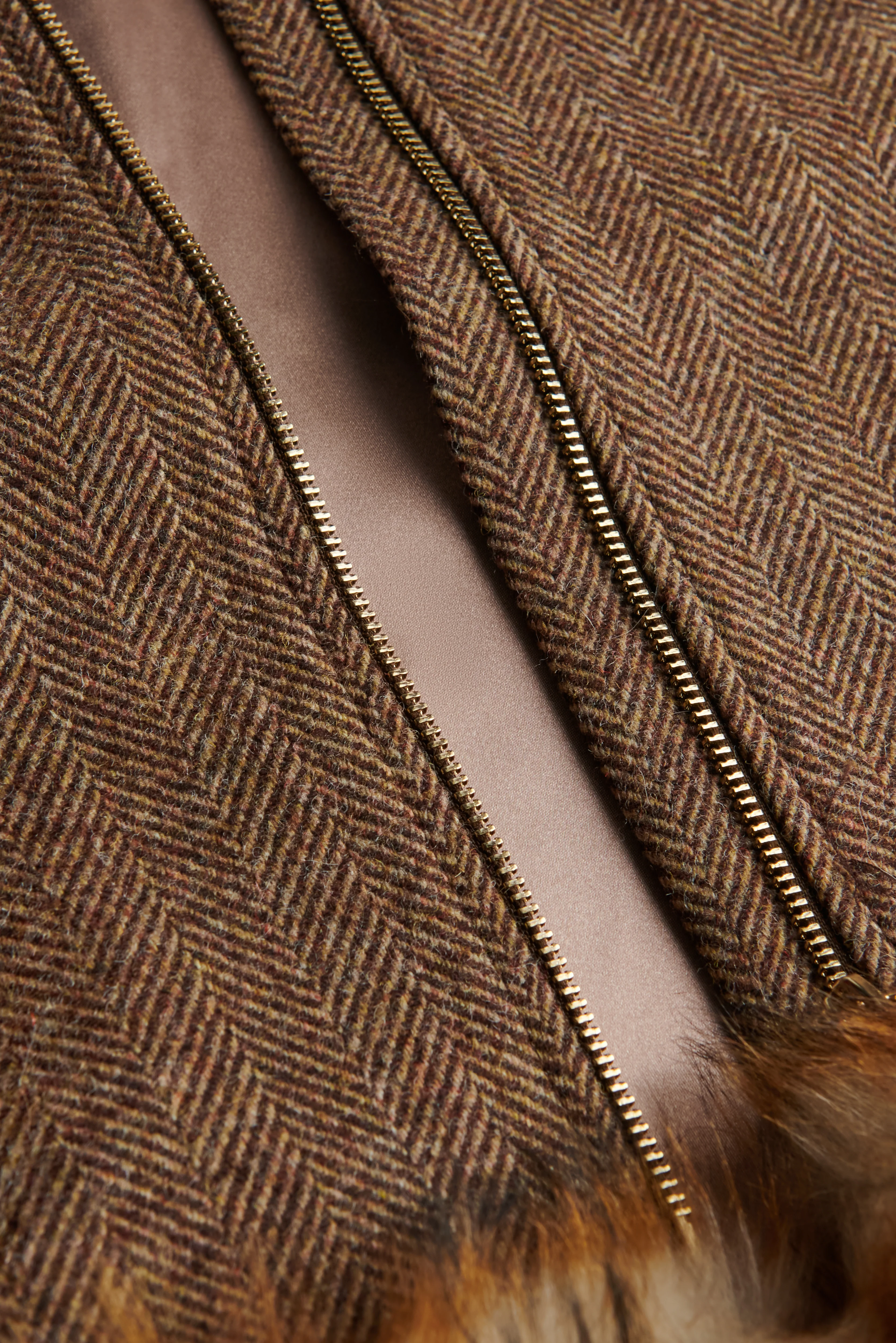 Kensington Gold Label Cape (Large Scale Brown Herringbone) - Image 9