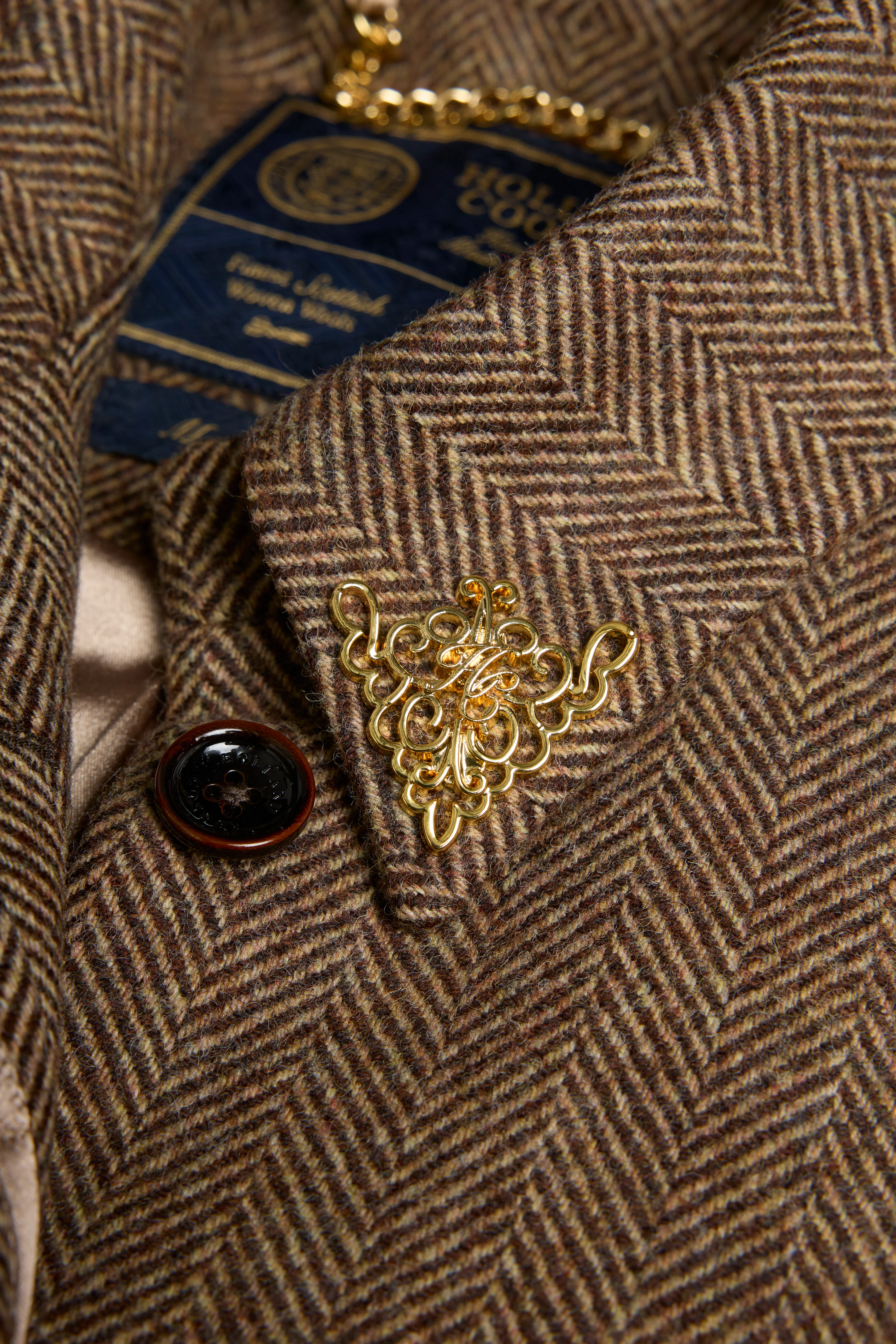 Knightsbridge Cape (Large Scale Brown Herringbone) - Image 10