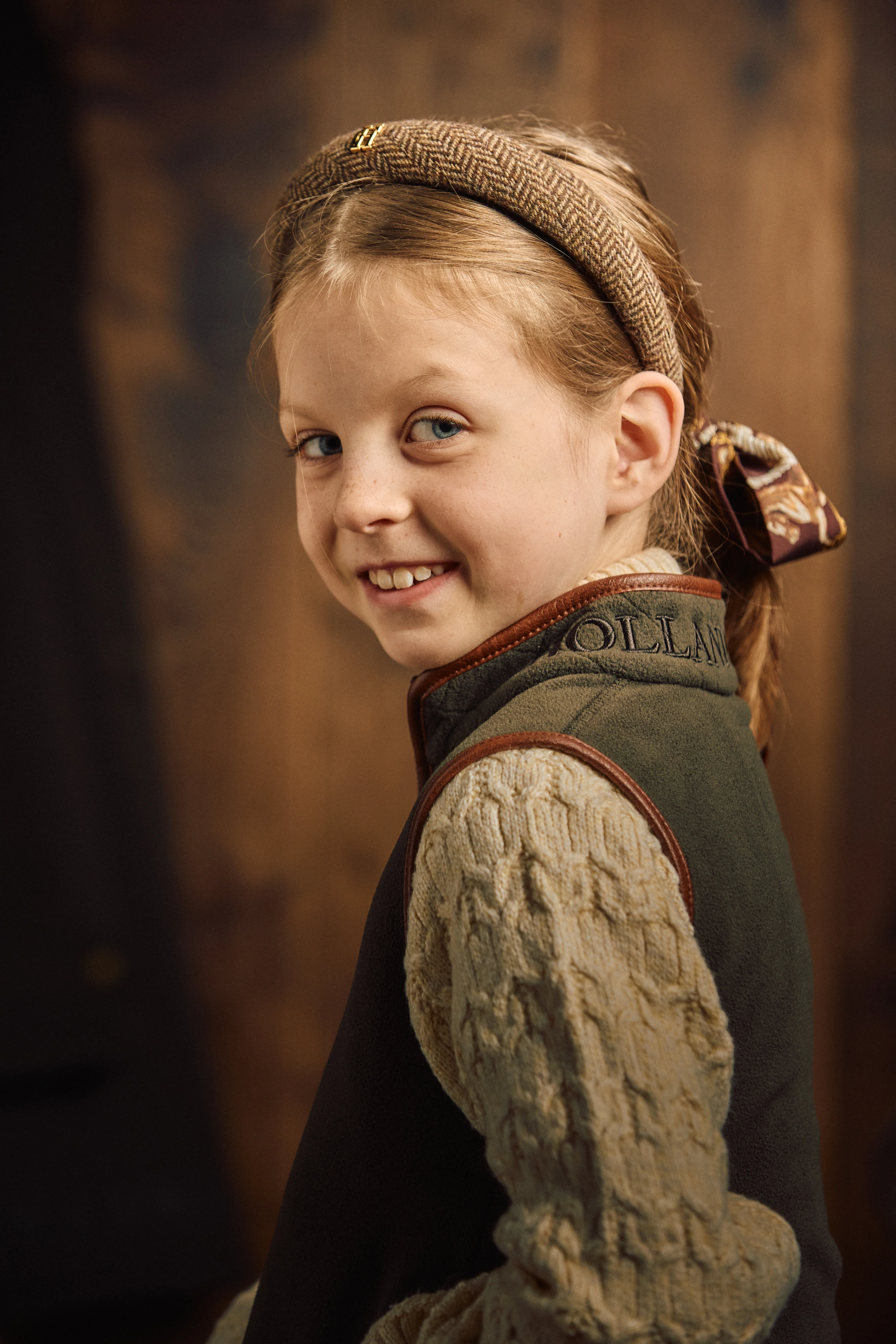 Little Country Fleece Gilet (Khaki) - Image 2