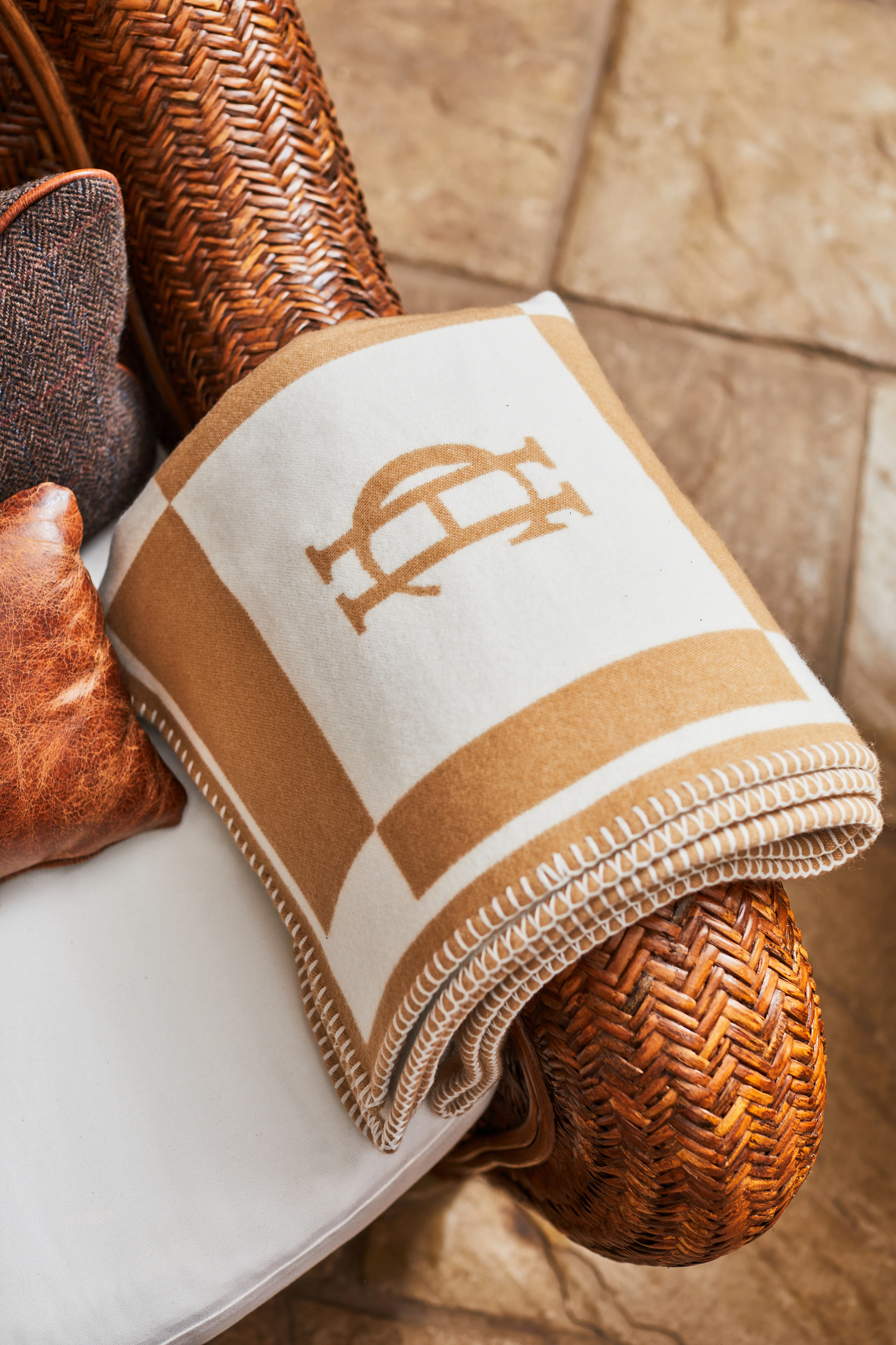 Luxury Blanket (Camel Cream) - Image 3
