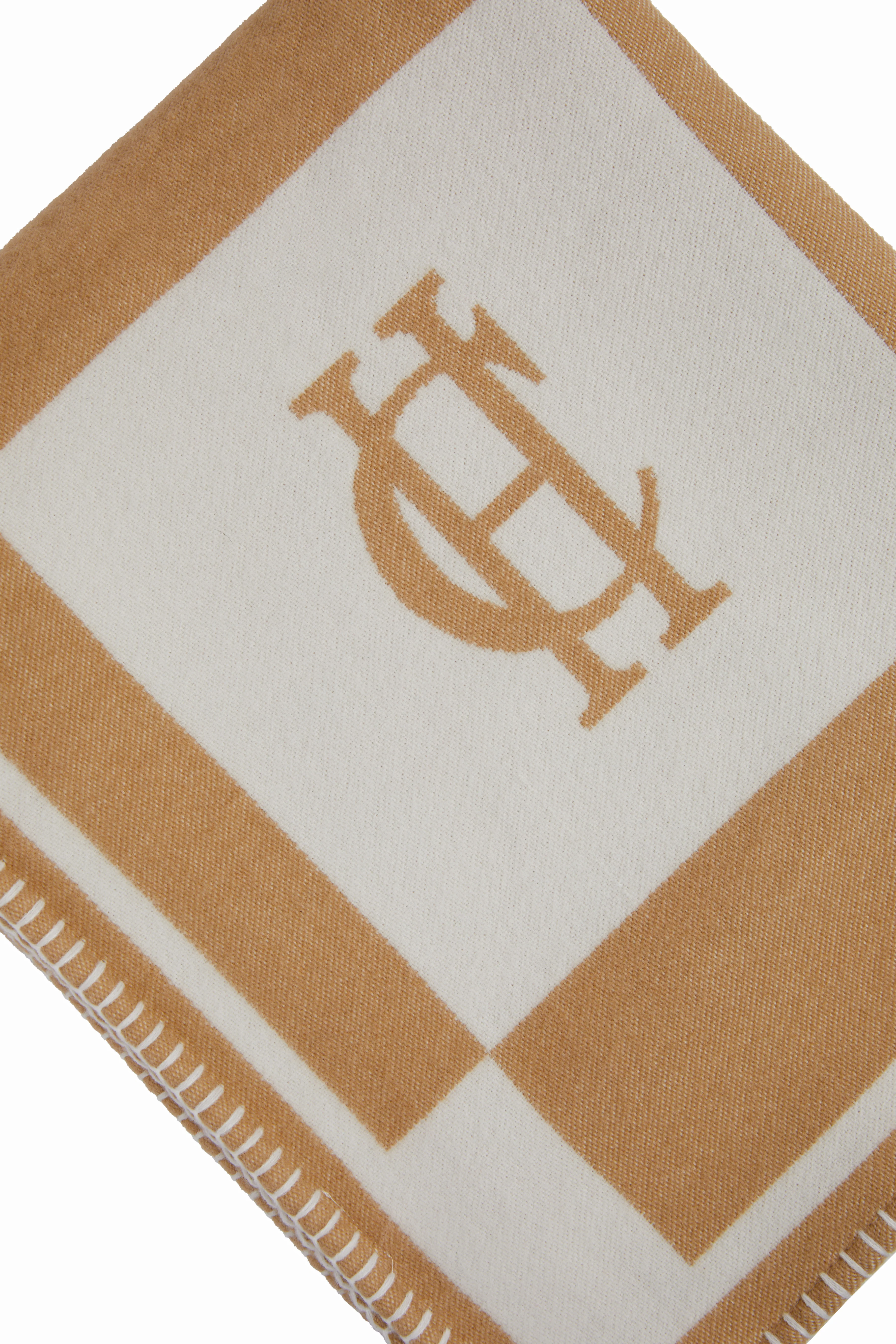 Luxury Blanket (Camel Cream) - Image 8