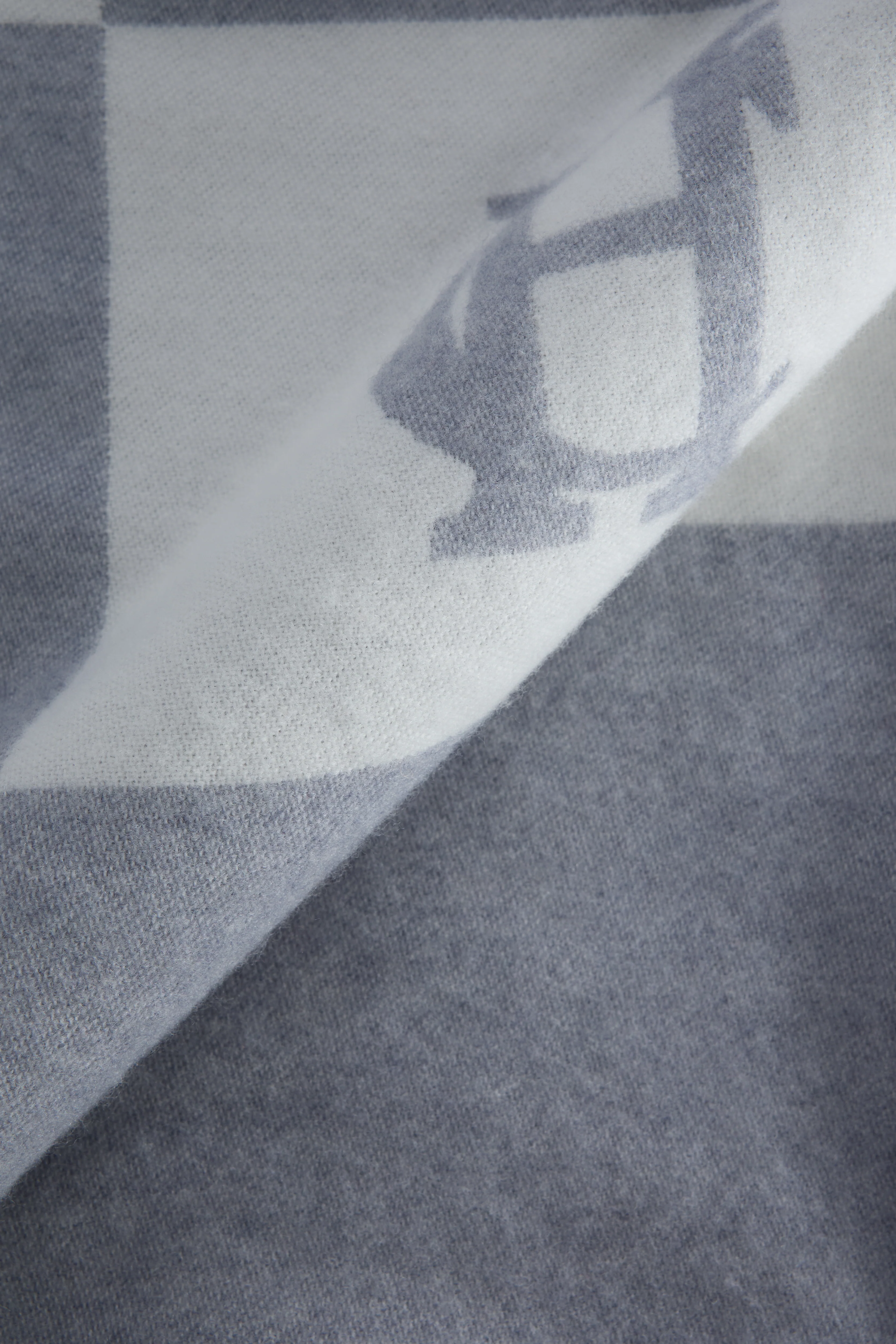 Luxury Blanket (Grey Cream) - Image 6
