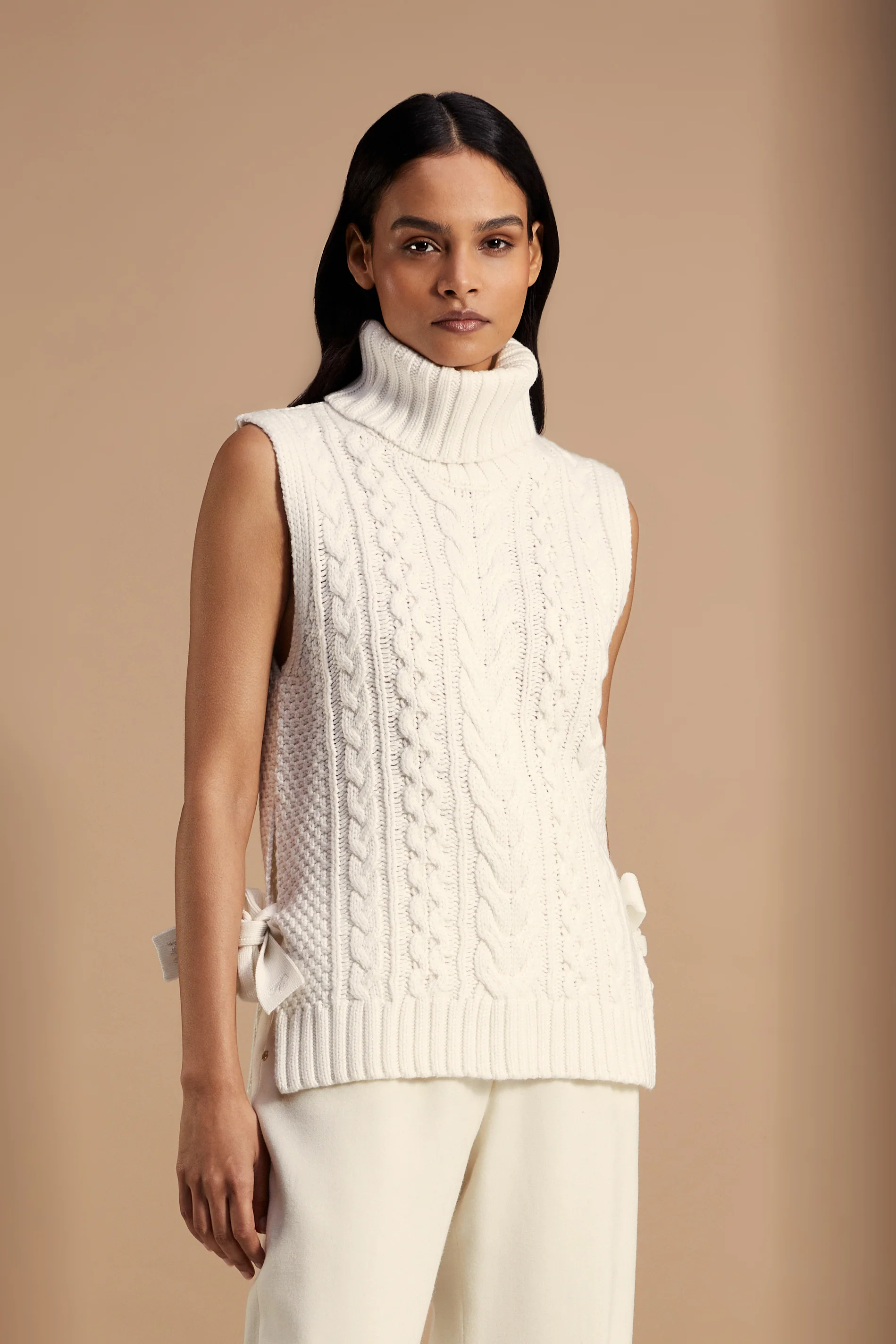 Sleeveless Knit (Natural)